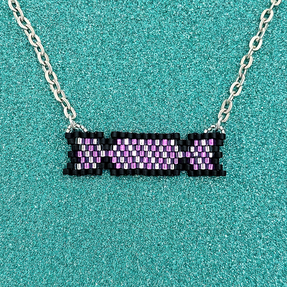 Make a beaded Christmas cracker