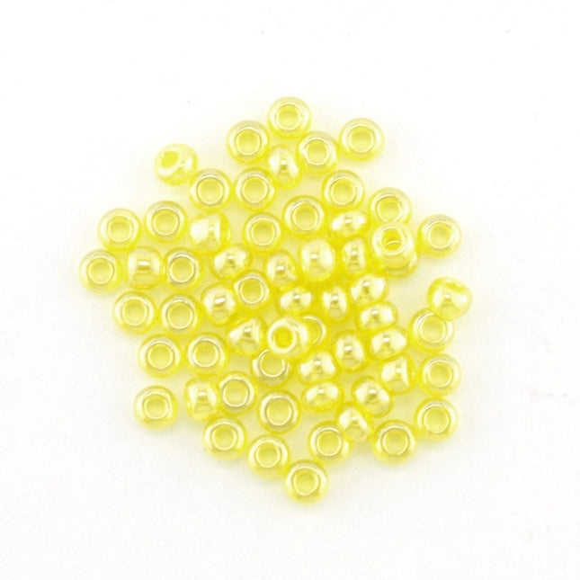 Size 11/0 Seed Beads 8580 Light Yellow