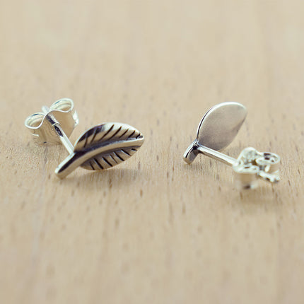 Sterlinig Silver leaf ear studs