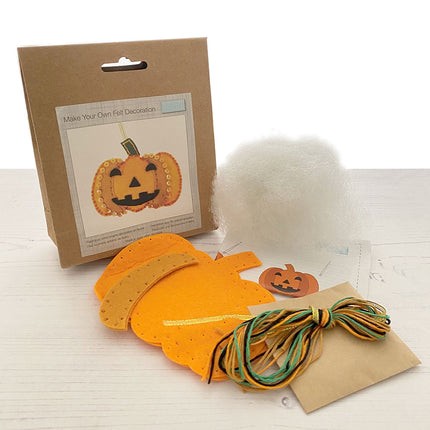 make your own felt pumpkin decooration