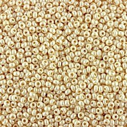 Size 11 Pearl Cream Seed Beads