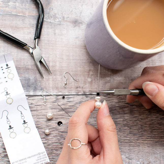 making snowmen earrings kit